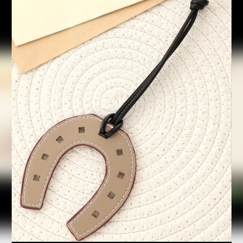 Horseshoe Bag Charms - Picture 14 of 16
